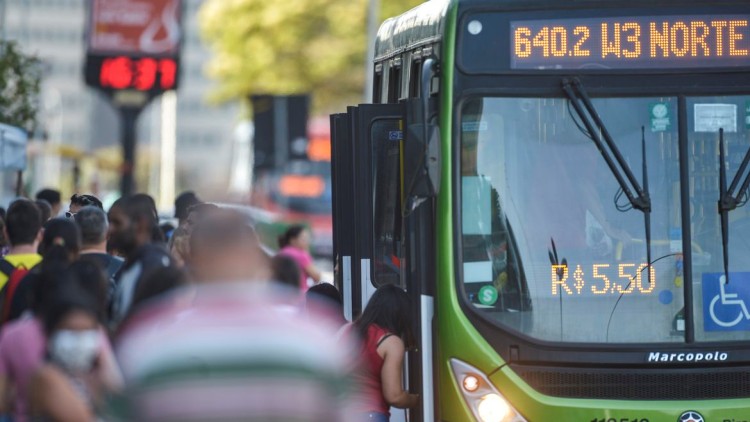 INSS avalia uso de transporte público como ferramenta para prova de vida