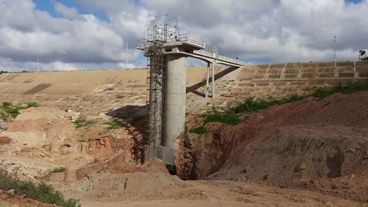 Paraíba: Risco de rompimento da ensecadeira do açude Boqueirão das Piranhas, em Cajazeiras, gera medo na população