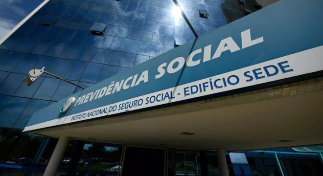 INSS analisa milhares de pedidos de salário-maternidade parados