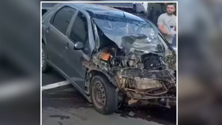 Ipaumirim: colisão entre carro e carreta deixa um morto na BR-116