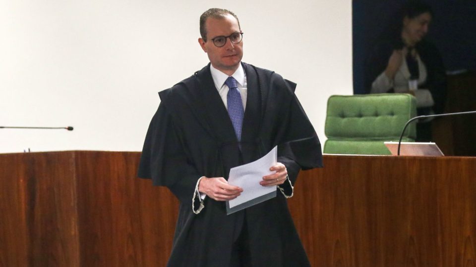 Governo projeta que Zanin será aprovado com folga no Senado