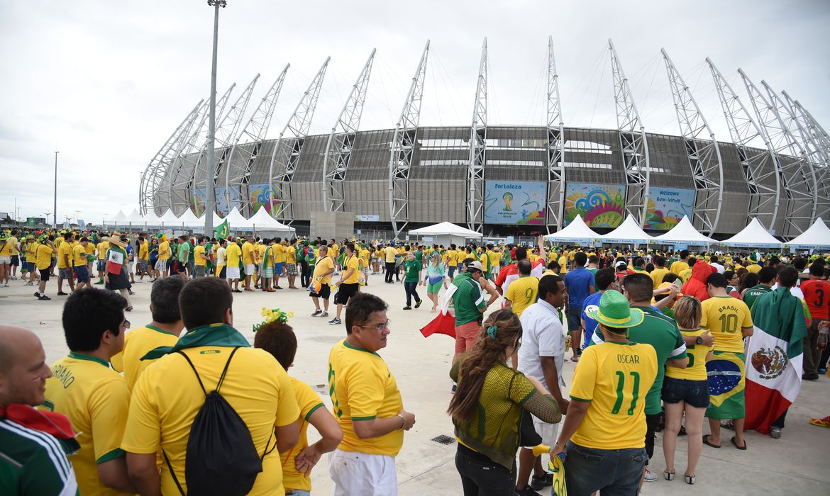 FCF e Governo do Estado se articulam para trazer jogo da Seleção Brasileira no aniversário de 50 anos do Castelão