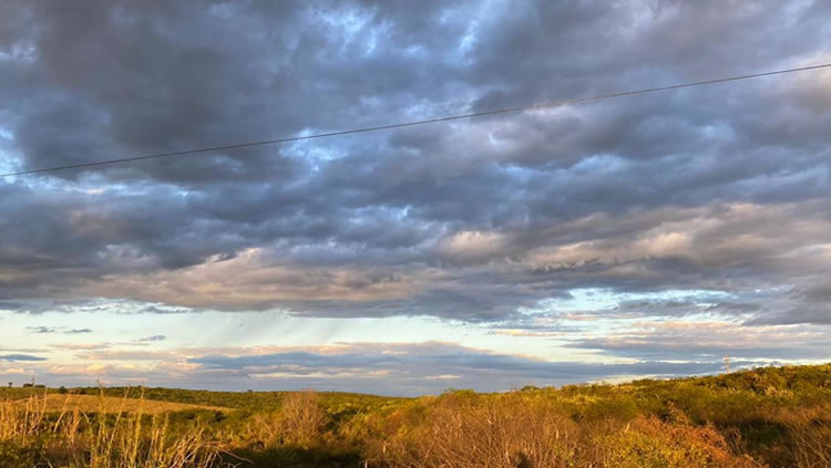 Ceará segue com condições para chuvas pontuais; confira previsão