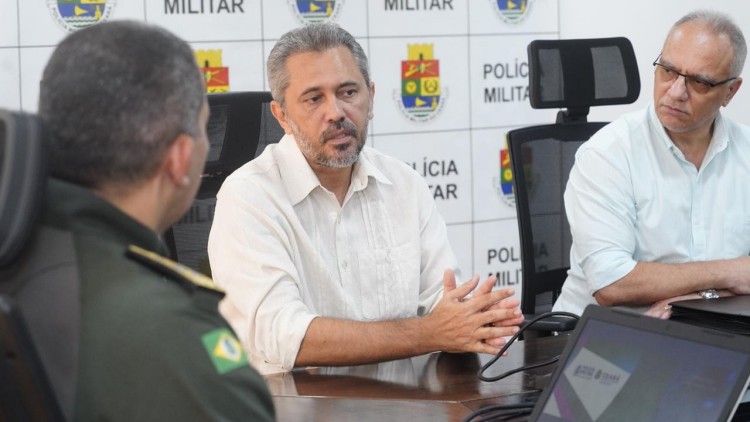 Elmano reúne novo secretário e comandante-geral da PM para discutir estratégias de combate a crimes