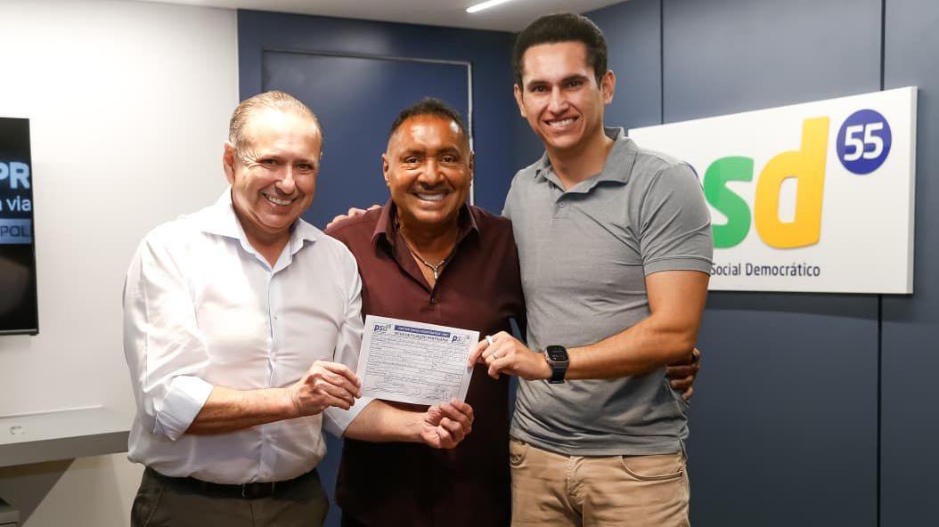 Tiririca deixa o PL e se filia ao PSD pelo Ceará