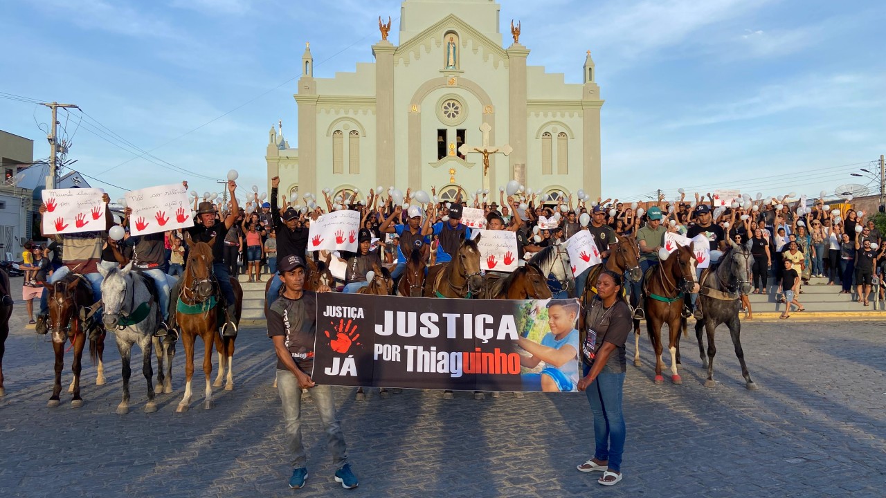Vaqueirinho: população vai às ruas em Mauriti por justiça no caso do adolescente torturado e morto