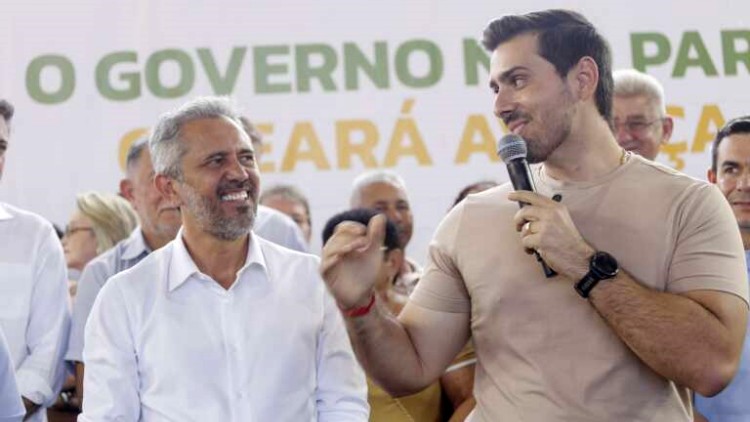 Elmano e Leo Brito inauguram creche e areninha em Nova Olinda