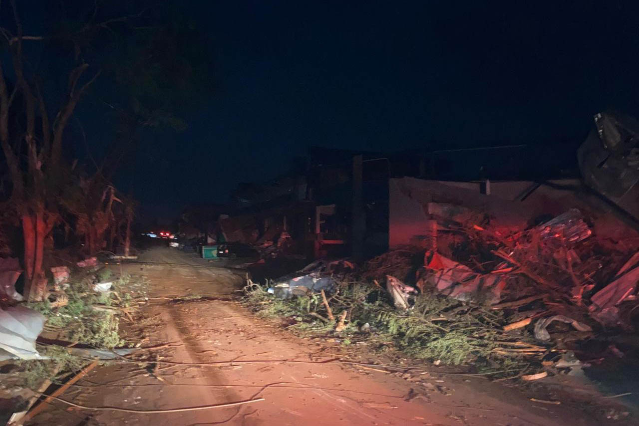 Tornado deixa cinco mortos e 432 feridos no Paraná; governo federal envia ajuda humanitária