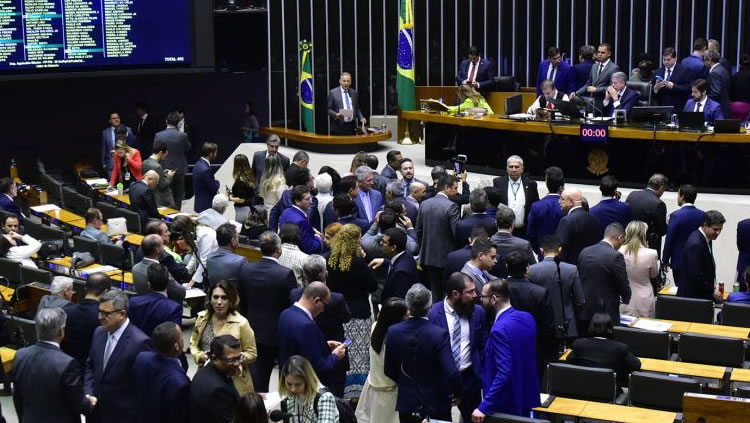 Câmara aprova PEC da reforma tributária