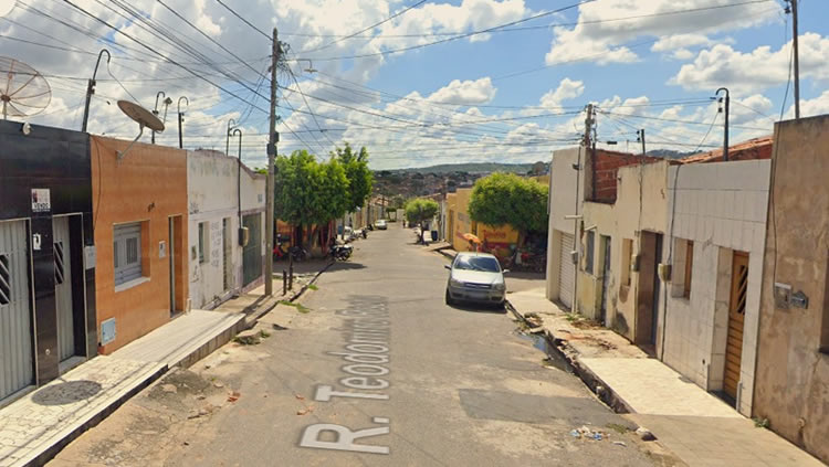 Vendedora encontrada morta em casa no Juazeiro e homem morre atropelado em Barro