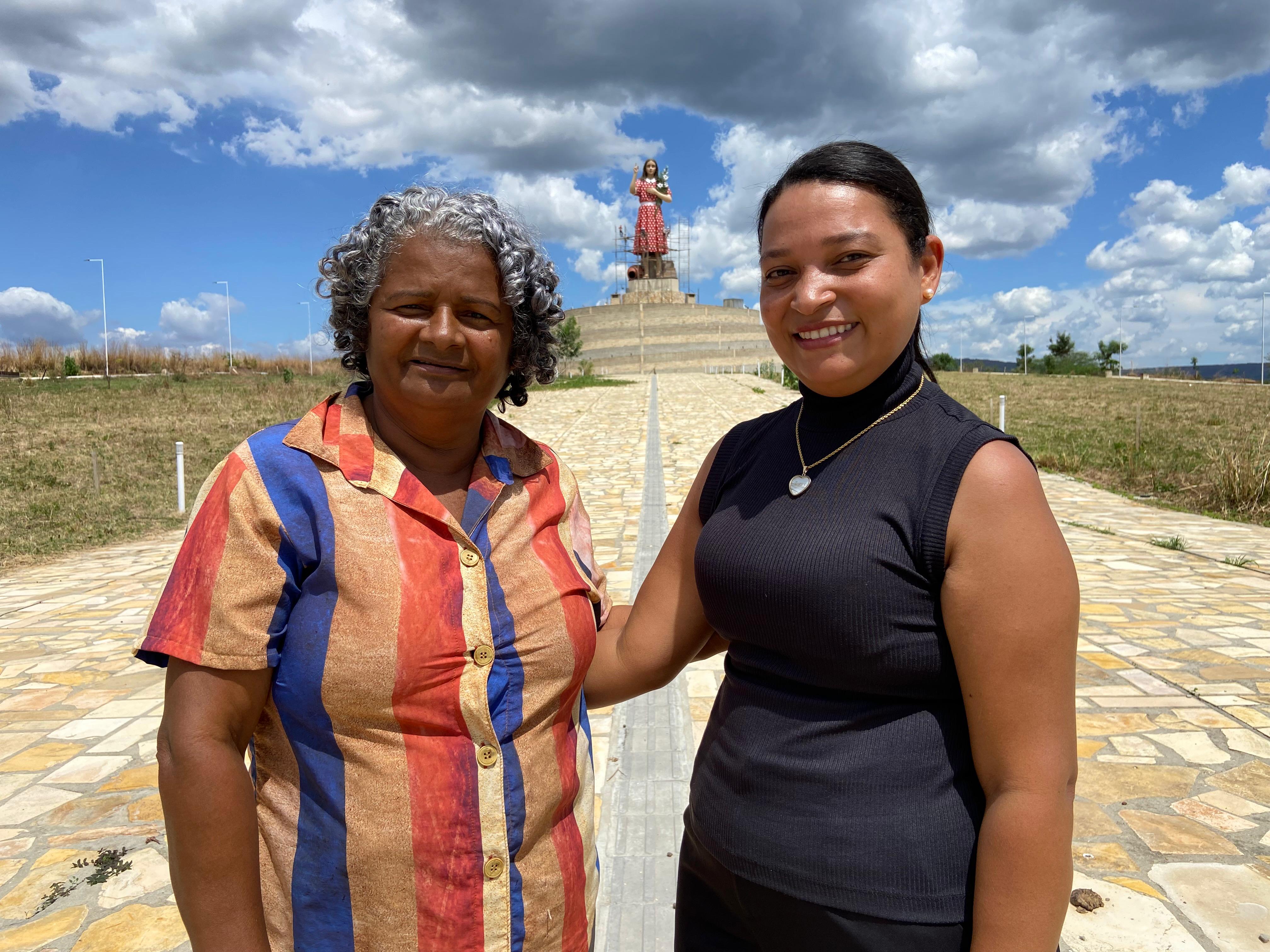 Devotas de Benigna comemoram novo monumento em Santana do Cariri