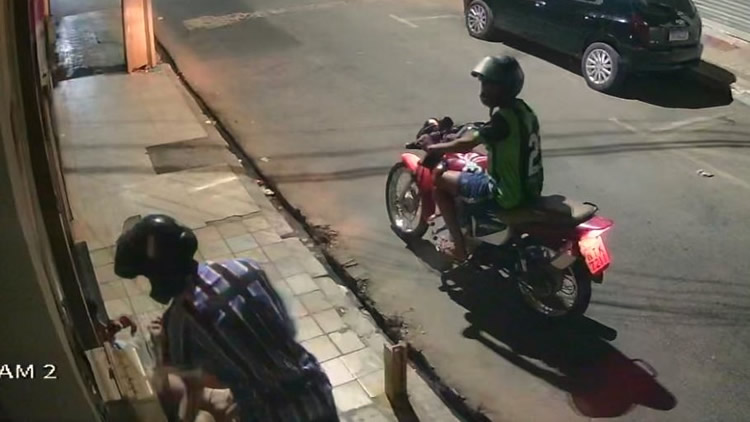 PM de Barbalha prende homem com moto usada em assaltos e recupera 11 celulares