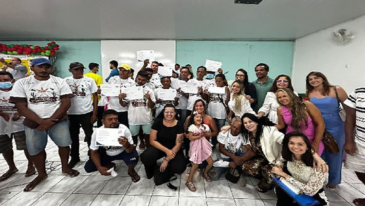 Projeto 'Recriando Oportunidades' em Juazeiro do Norte entrega 70 certificados de formação profissional à pessoas em situação de rua