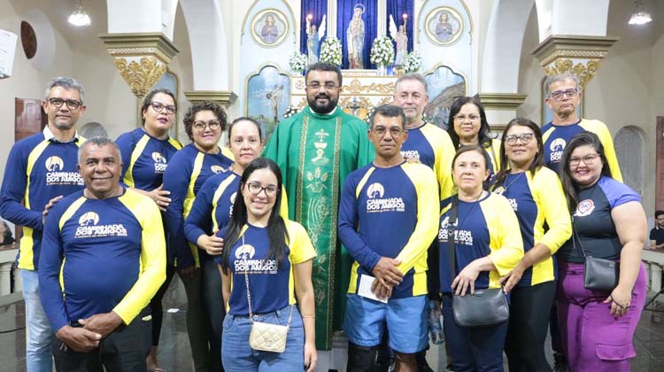 Romeiros de Alagoas percorrem 470 km a pé até Juazeiro do Norte