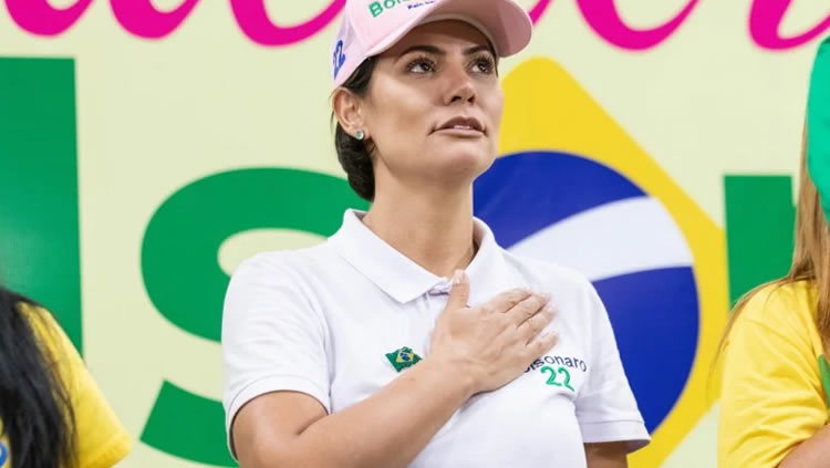 Michelle Bolsonaro manifesta desejo de chegar à presidência da República