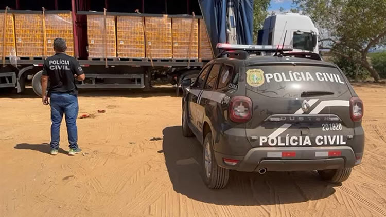 Carga de bebidas roubada é recuperada no Cariri e, em Antonina do Norte, lotérica foi arrombada