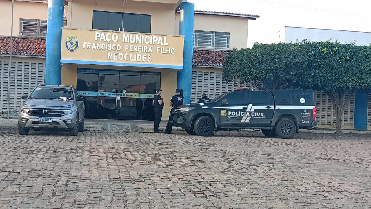 TJCE autoriza busca e apreensão contra autoridades de Salitre; Prefeito era um dos alvos