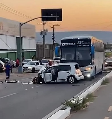 Veja imagens de grave acidente em Crato na tarde desta quinta-feira