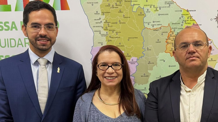 Deputado Davi de Raimundão e o prefeito de Araripe se reúnem com a secretária de saúde do Ceará