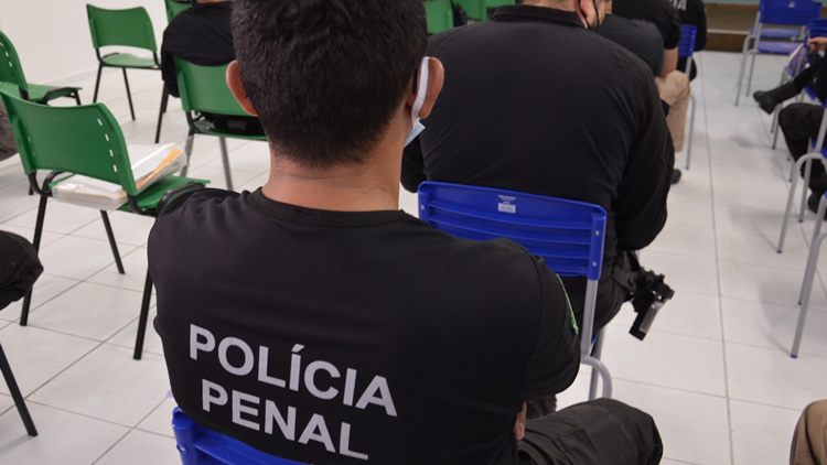 Elmano anuncia concurso público com 600 vagas para a Polícia Penal