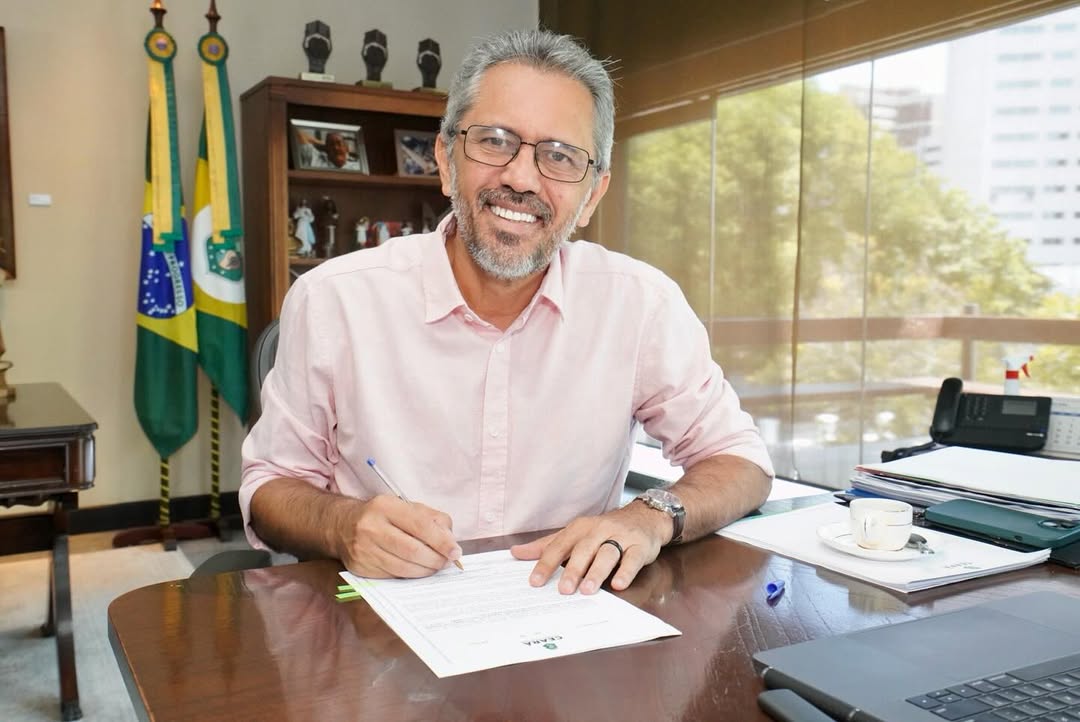 Elmano assina projeto de lei que autoriza doação de terreno para a construção do Hospital Universitário da UFCA